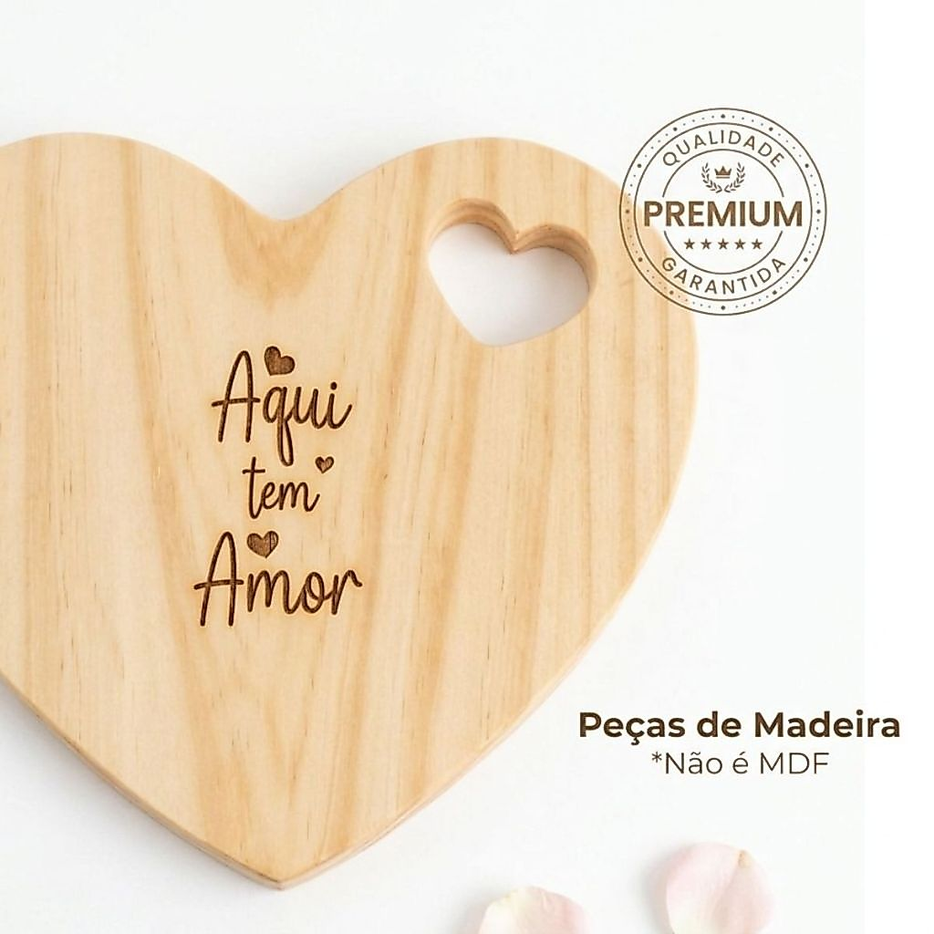 Tábua Petisqueira para Frios Coração em Madeira com Suporte - Mesa Posta - Decoração para Cozinha