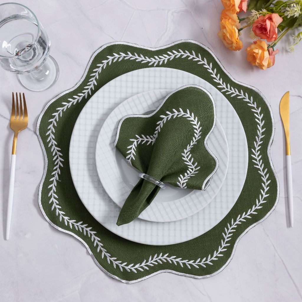 "Kit Americano 4 Peças: Sousplats e Guardanapos - Eleve a Elegância e Sofisticação da Sua Mesa de 2 Lugares!