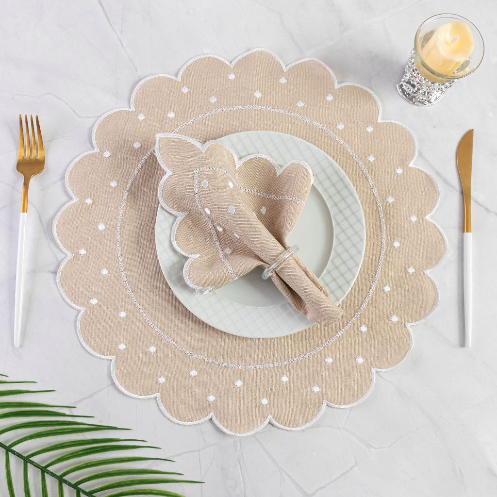 "Kit Americano 4 Peças: Sousplats e Guardanapos - Eleve a Elegância e Sofisticação da Sua Mesa de 2 Lugares!