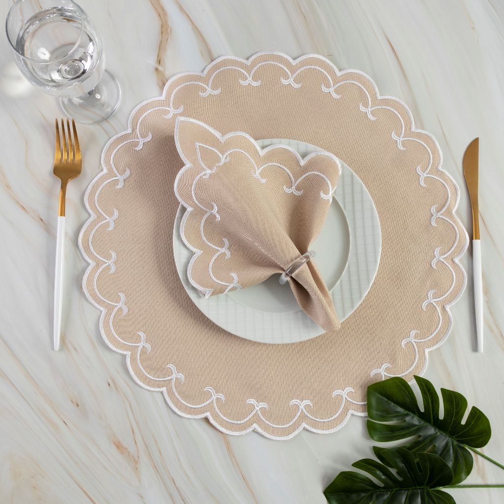 "Kit Americano 4 Peças: Sousplats e Guardanapos - Eleve a Elegância e Sofisticação da Sua Mesa de 2 Lugares!