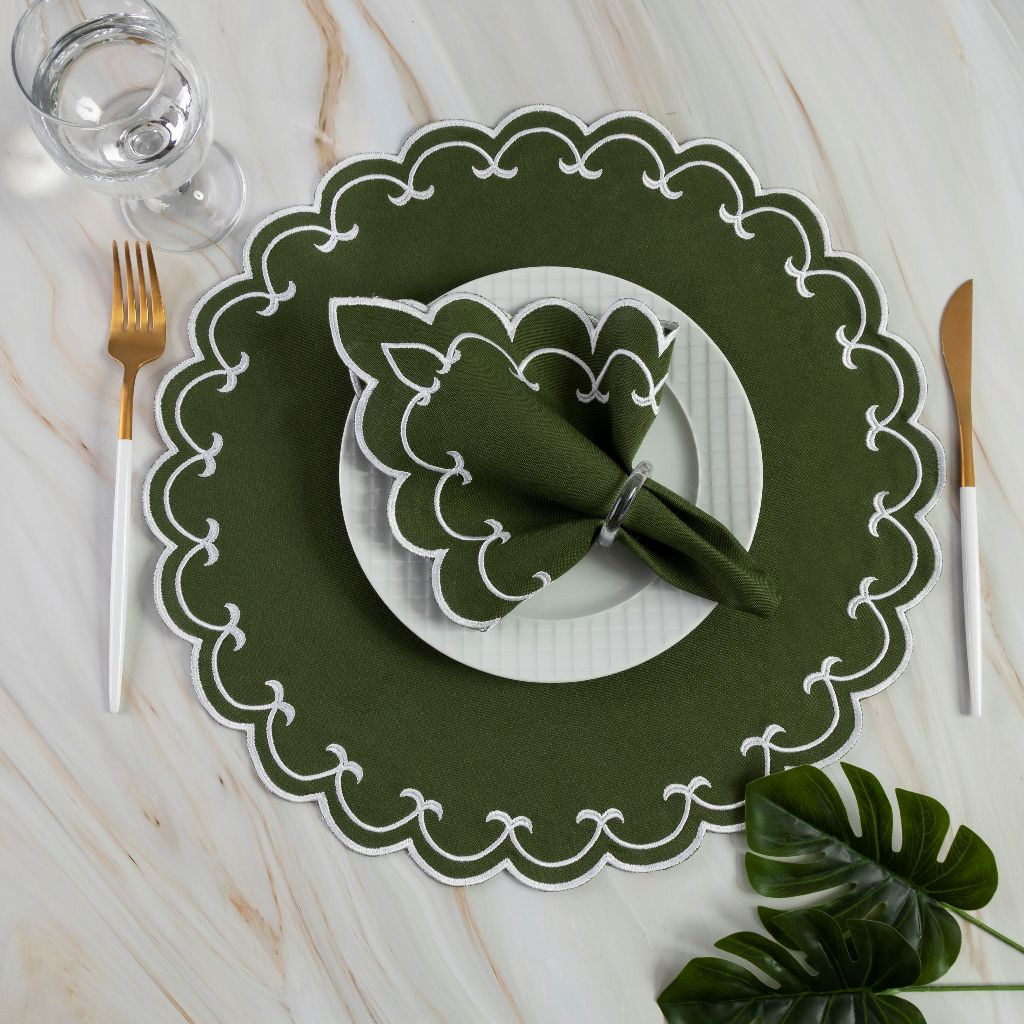 "Kit Americano 4 Peças: Sousplats e Guardanapos - Eleve a Elegância e Sofisticação da Sua Mesa de 2 Lugares!