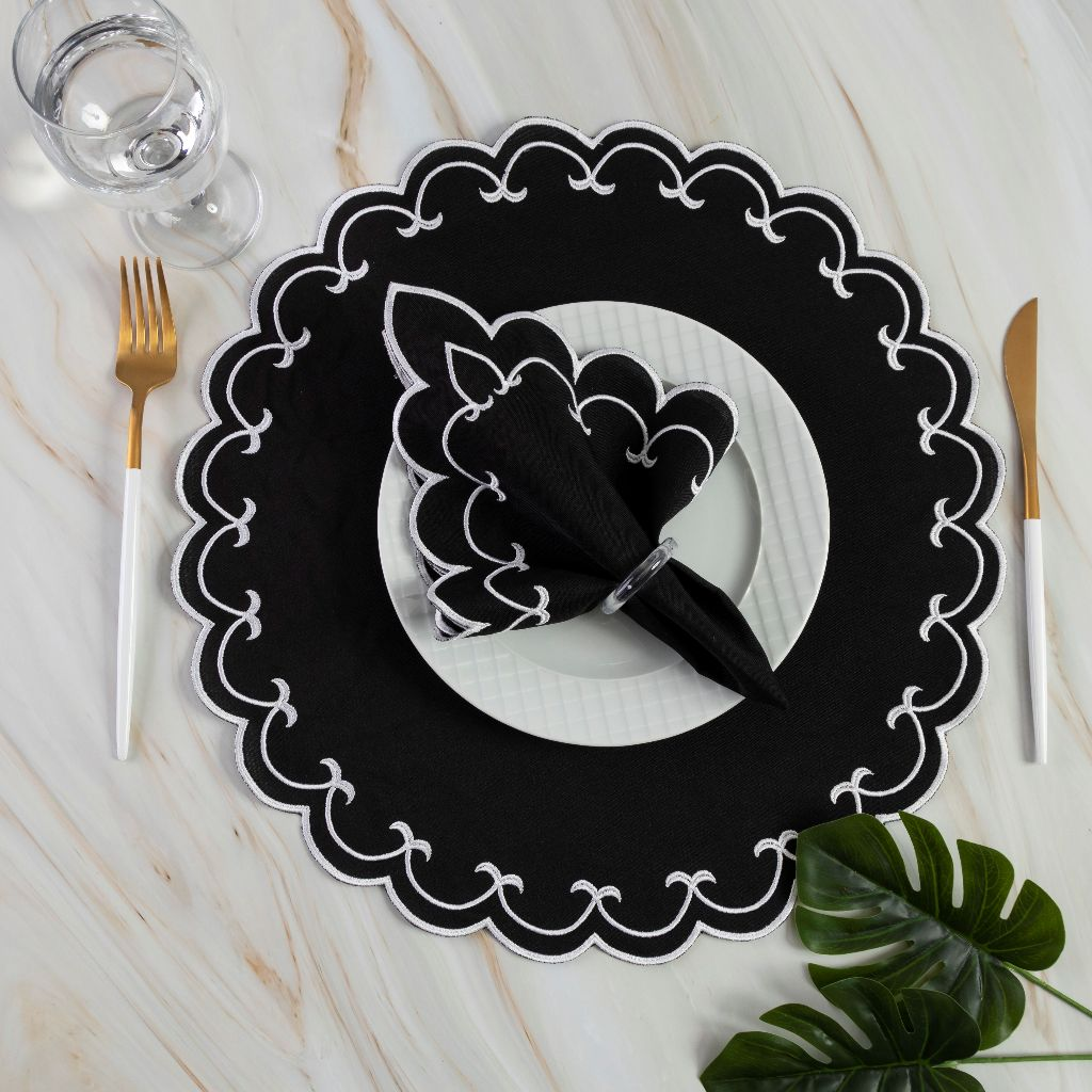 "Kit Americano 4 Peças: Sousplats e Guardanapos - Eleve a Elegância e Sofisticação da Sua Mesa de 2 Lugares!