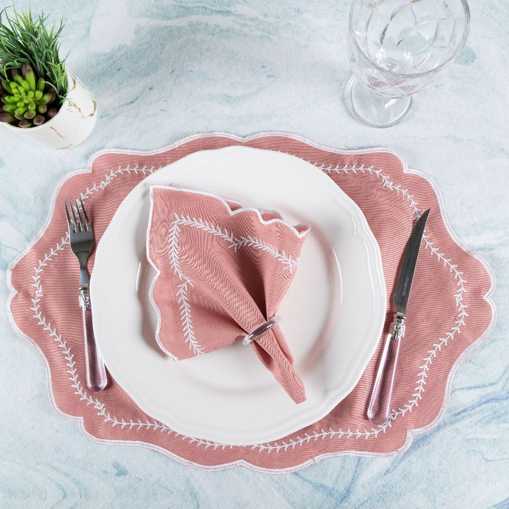"Kit Americano 4 Peças: Sousplats e Guardanapos - Eleve a Elegância e Sofisticação da Sua Mesa de 2 Lugares!