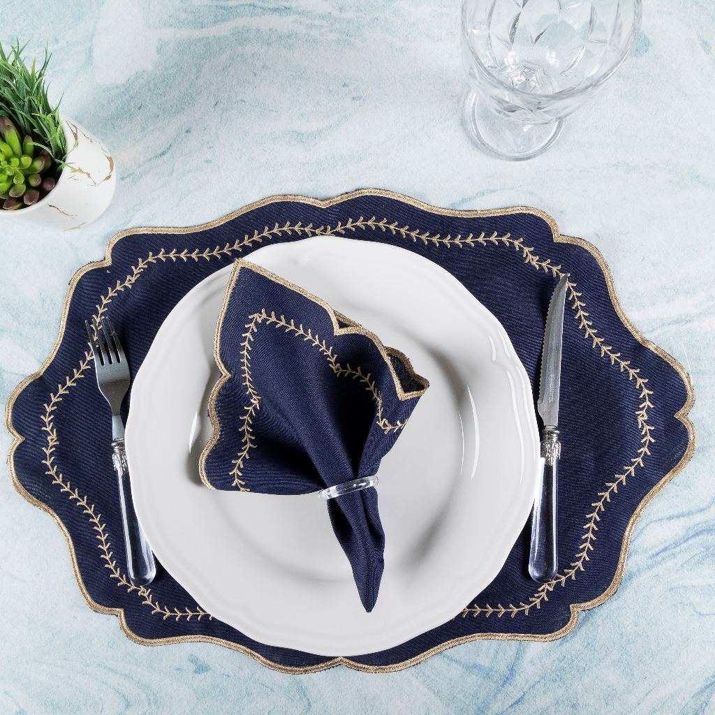 "Kit Americano 4 Peças: Sousplats e Guardanapos - Eleve a Elegância e Sofisticação da Sua Mesa de 2 Lugares!